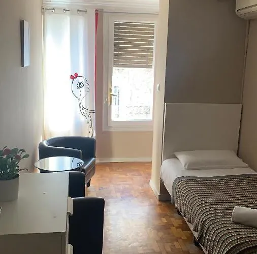 招待所 索姆尼欧酒店 巴塞罗那