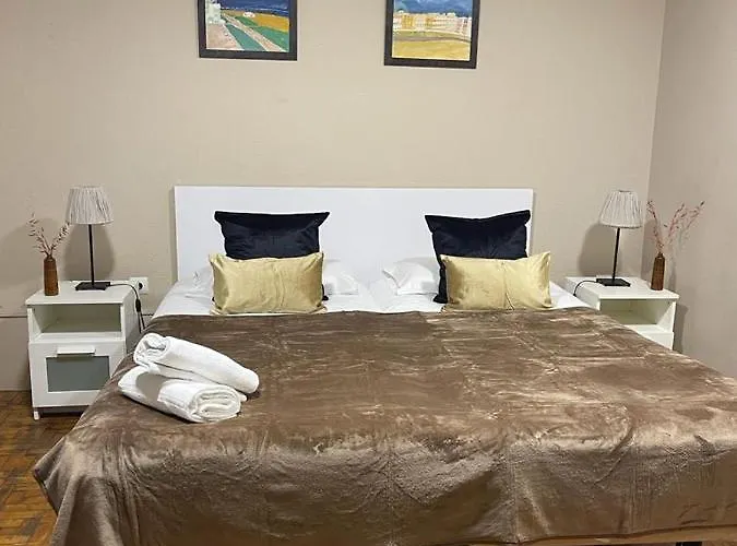 索姆尼欧酒店 2* 巴塞罗那