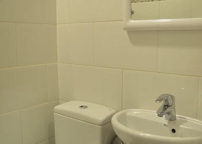 索姆尼欧酒店 2*