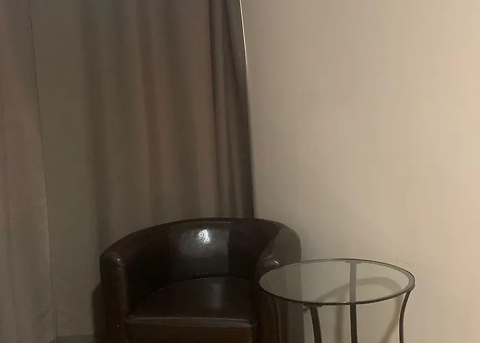 索姆尼欧酒店 招待所 2*