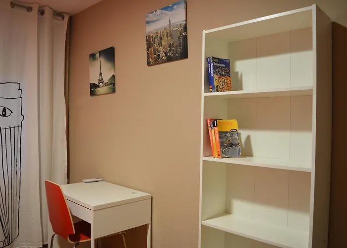 索姆尼欧酒店 招待所 2*