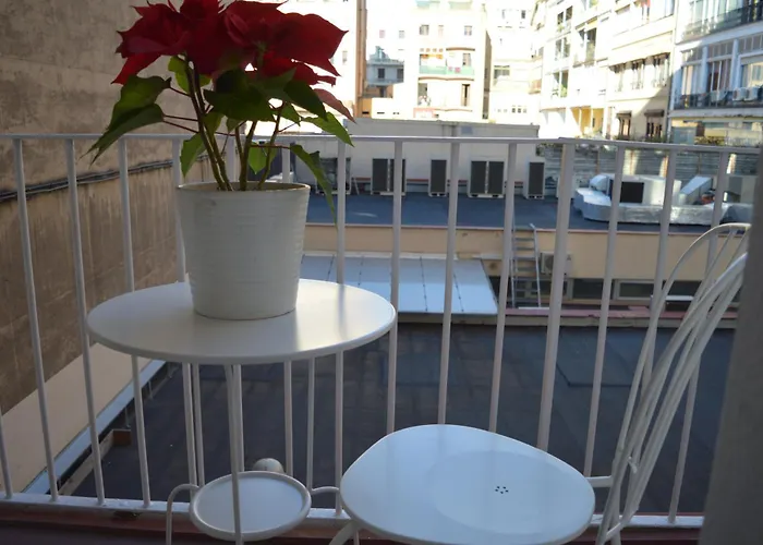 索姆尼欧酒店 招待所 2*